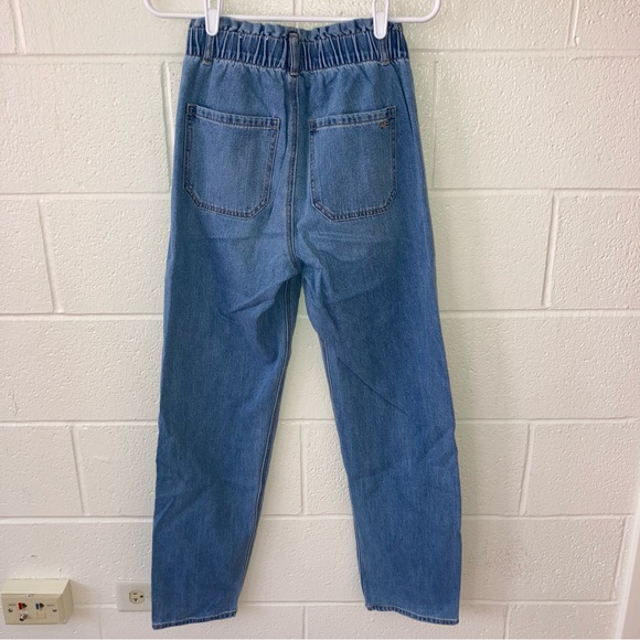 NWOT AE Mom Jeans - Picture 3 of 4
